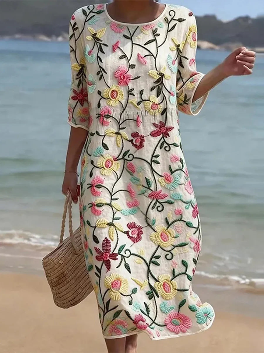 Kjole til kvinder med blomsterprint.