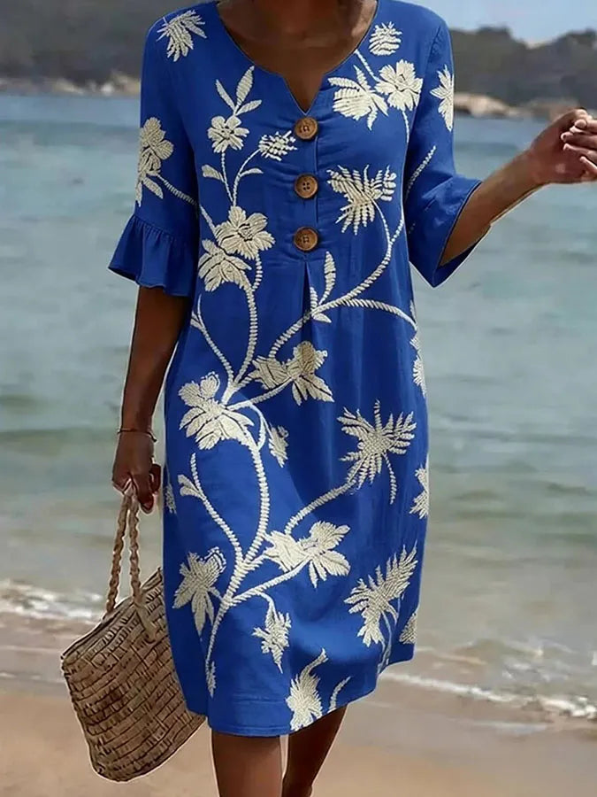 Kvinde casual kjole med blomsterprint.