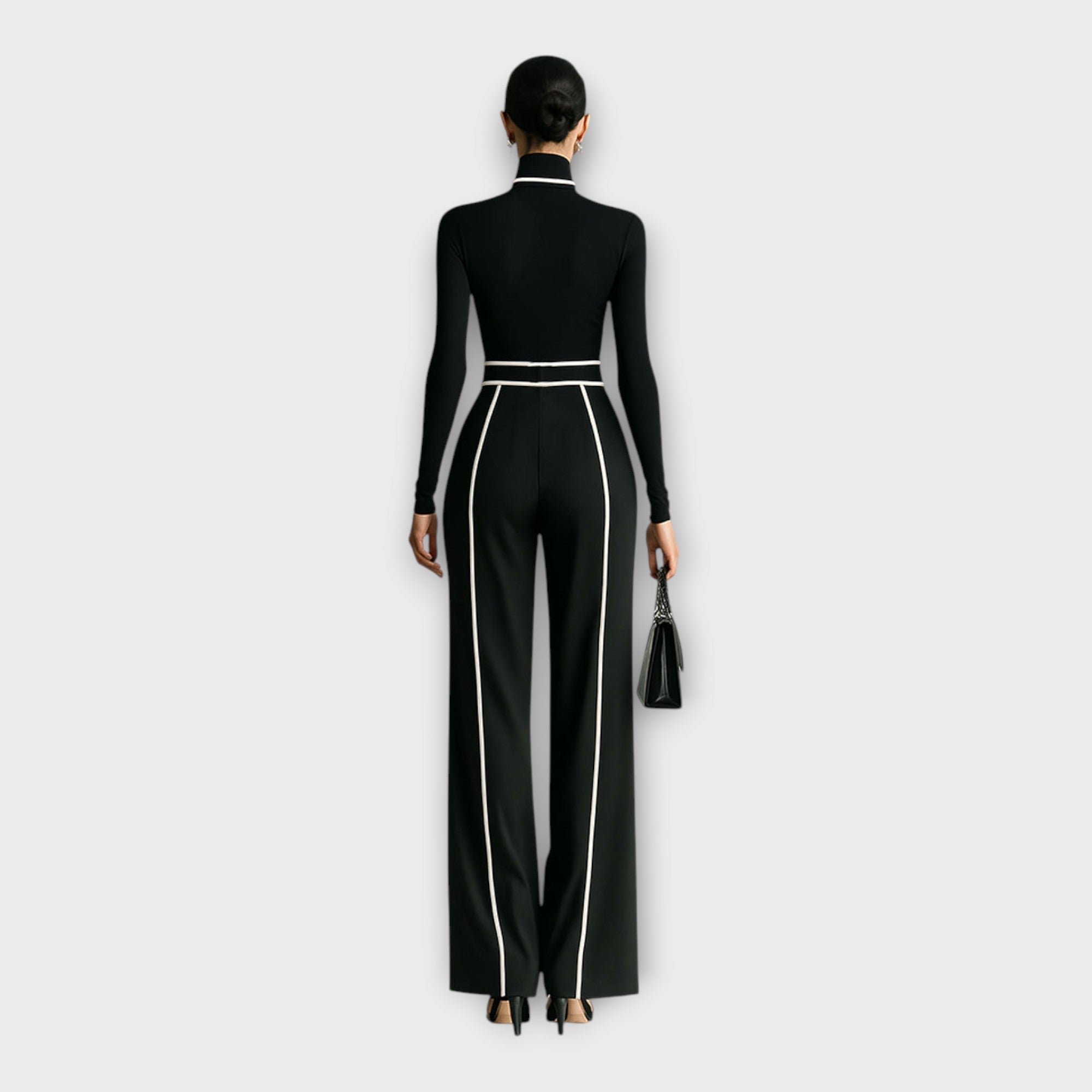 Elegant jumpsuit med minimal æstetik