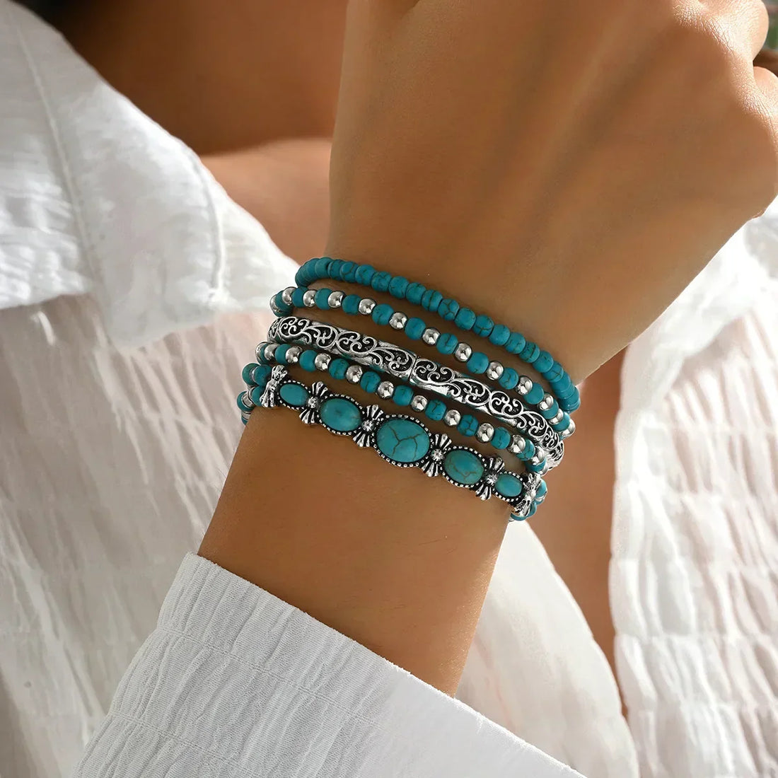 Sæt af boho armbånd med turkise perler